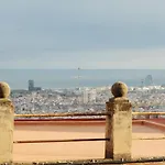 Cozy studio with views close to Park Güell